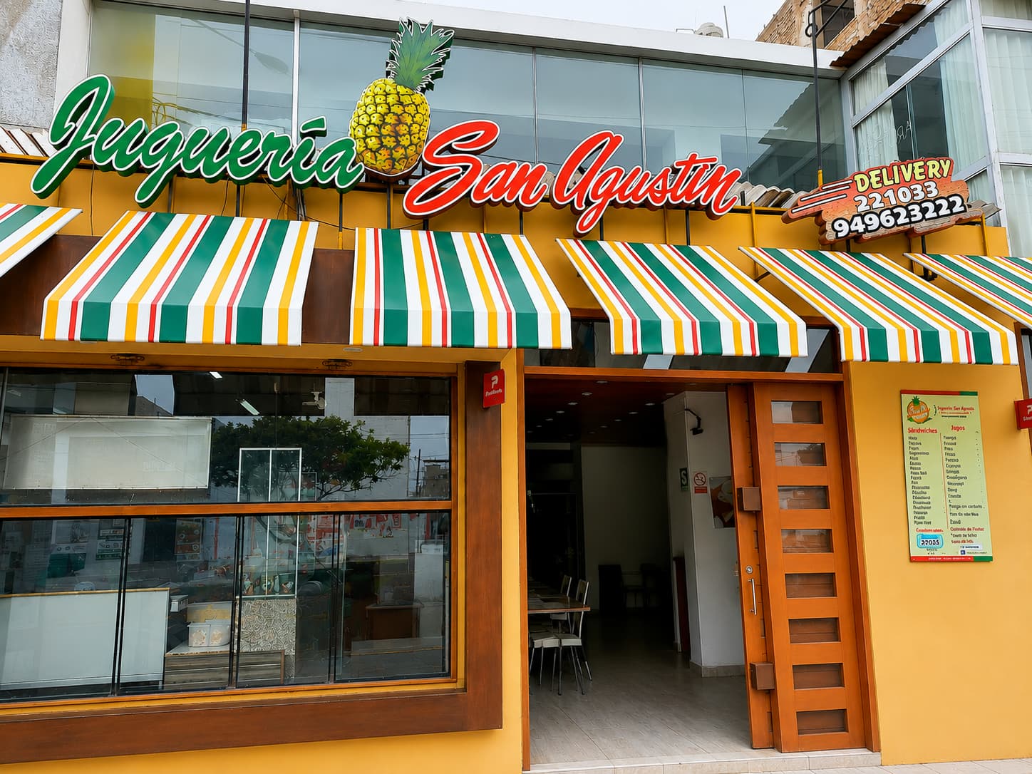 Fachada de Juguería San Agustín en Trujillo